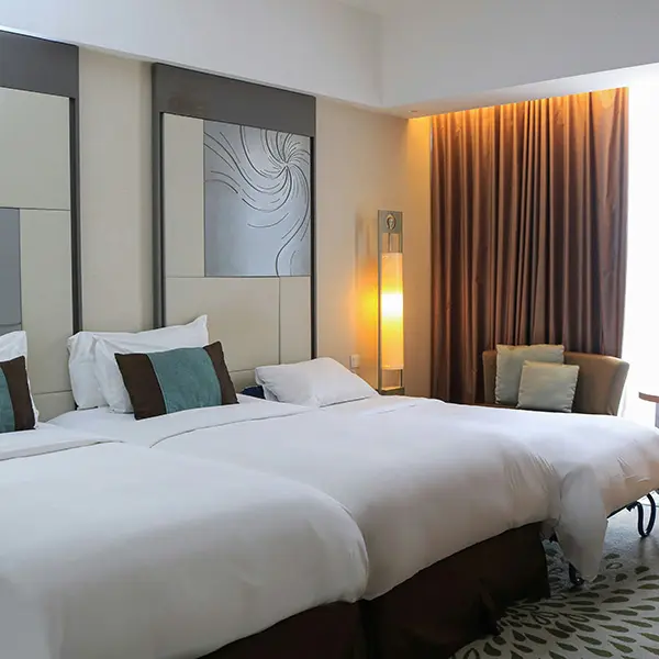 Hotels & Resorts
